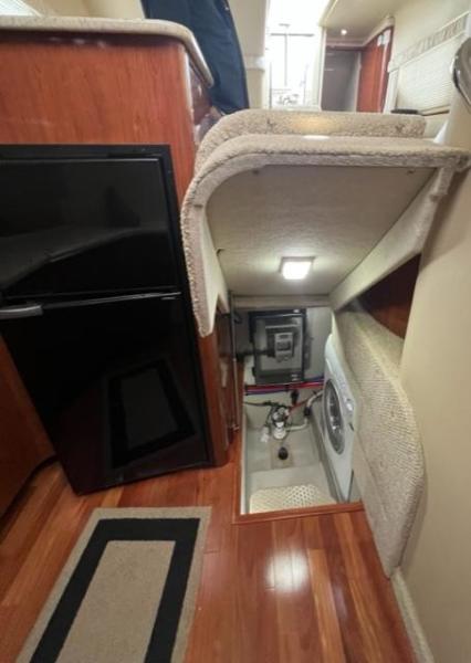 44 Archimedes II 2004 Sea Ray 390 MY Laundry 1