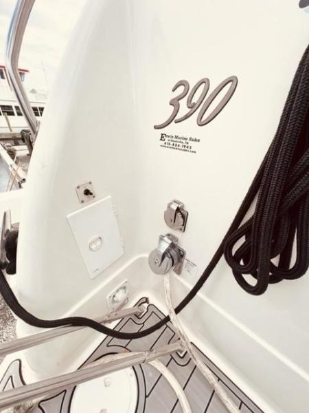 87 Archimedes II 2004 Sea Ray 390 MY Model Plate