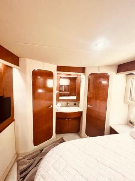 65 Archimedes II 2004 Sea Ray 390 MY Aft Cabin 9
