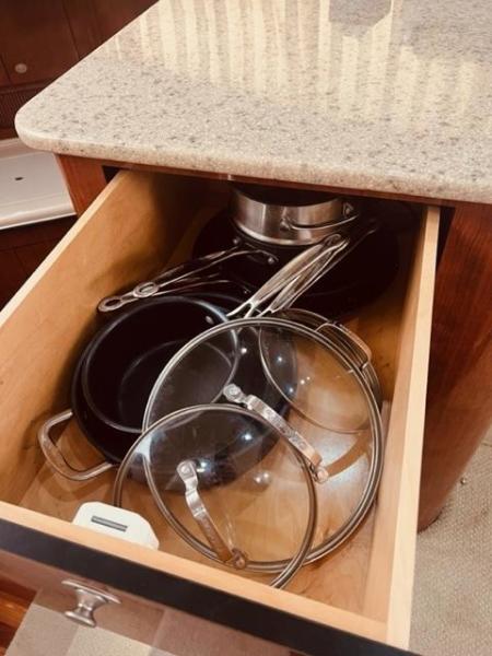 39 Archimedes II 2004 Sea Ray 390 MY Galley 5