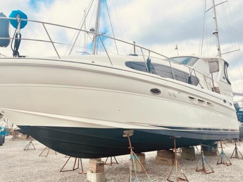 89 Archimedes II 2004 Sea Ray 390 MY On The Hard 2