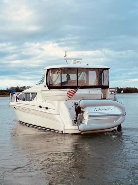 2 Archimedes II 2004 Sea Ray 390MY Port Aft Profile