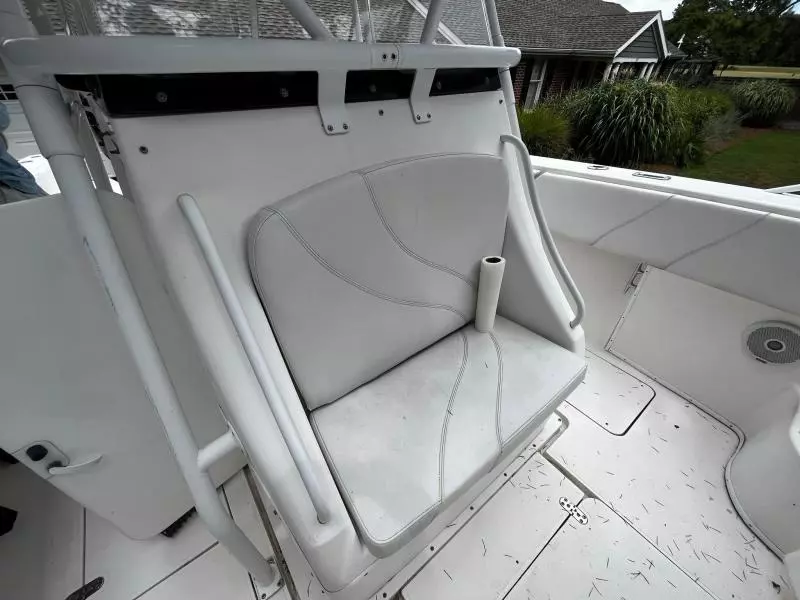2003 Fountain 38 (29)
