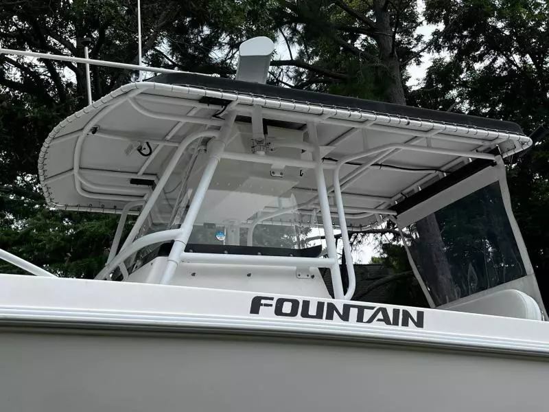 2003 Fountain 38 (21)