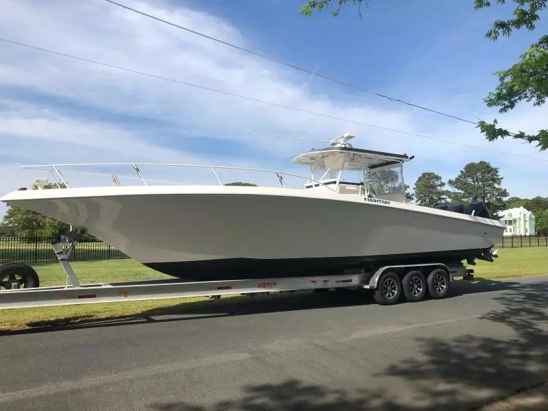 38ft Fountain Yacht For Sale