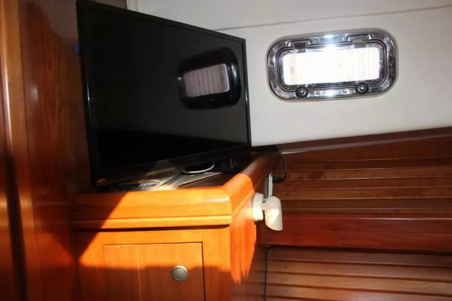 2006 Mainship 34 Pilot Sedan Rum Runner