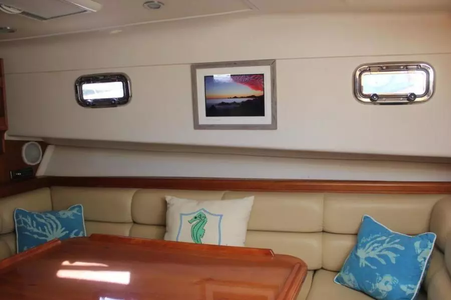 2006 Mainship 34 Pilot Sedan Rum Runner