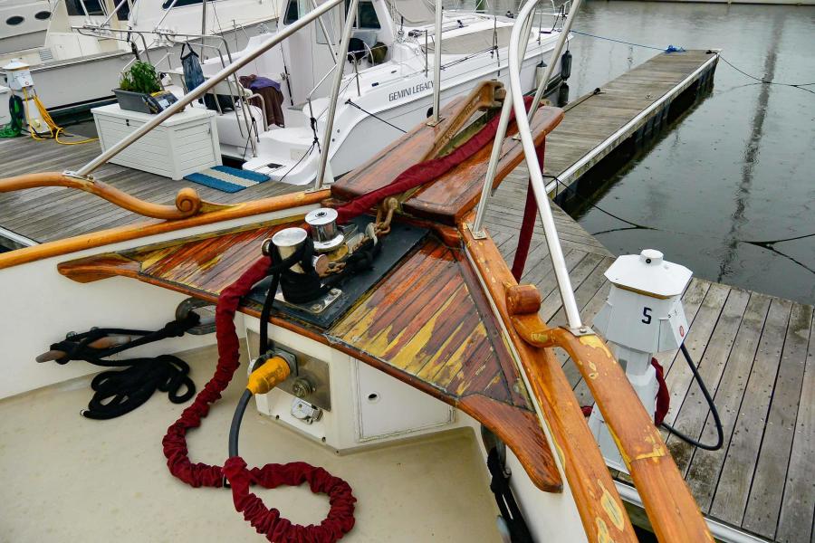 1984 Grand Banks Classic