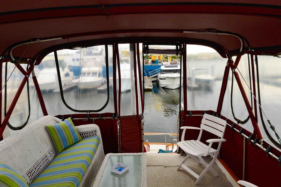 1984 Grand Banks Classic