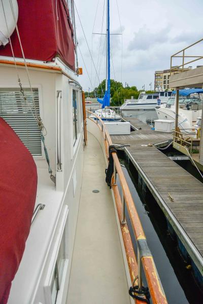 1984 Grand Banks Classic