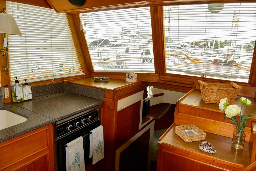 1984 Grand Banks Classic