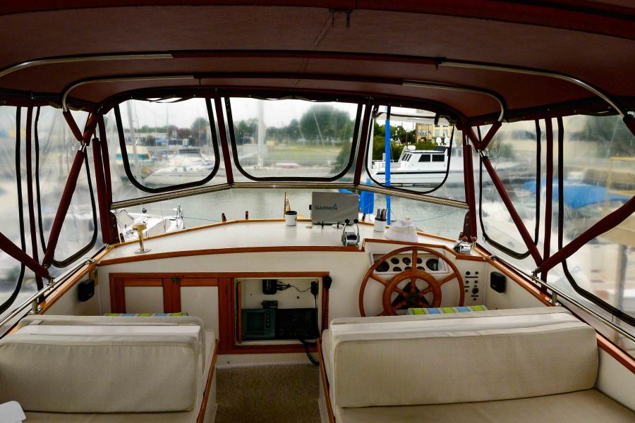 1984 Grand Banks Classic