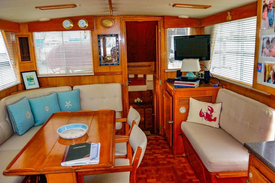 1984 Grand Banks Classic
