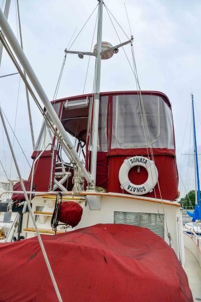 1984 Grand Banks Classic