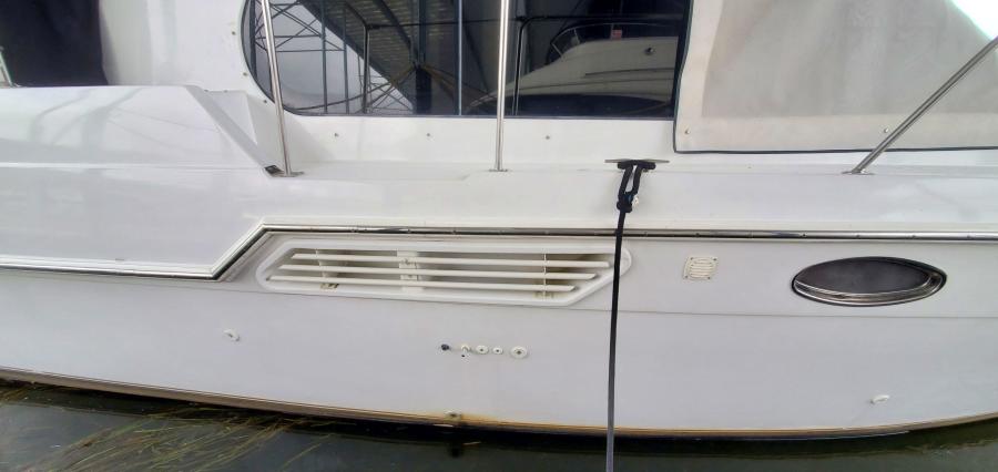 Carver 326 Aft Cabin Deck/Hull