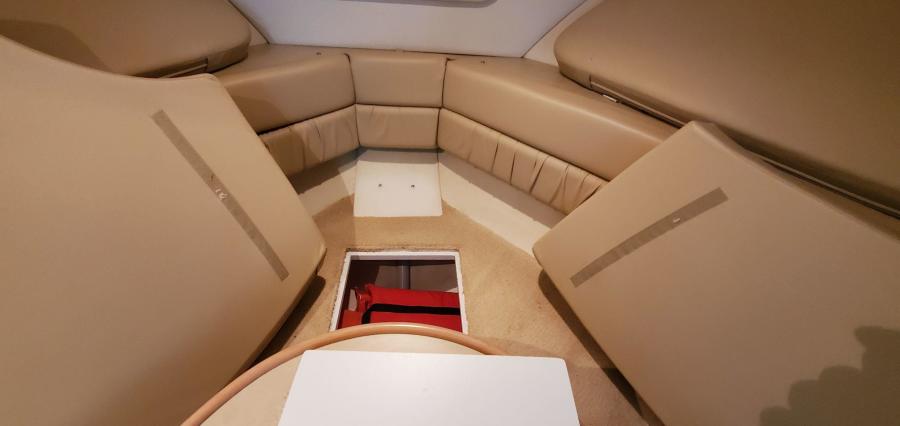 Carver 326 Aft Cabin V-Berth