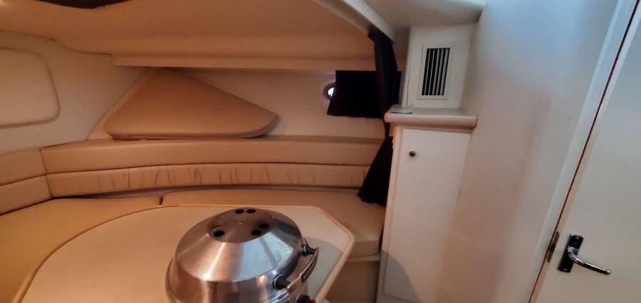 Carver 326 Aft Cabin V-Berth