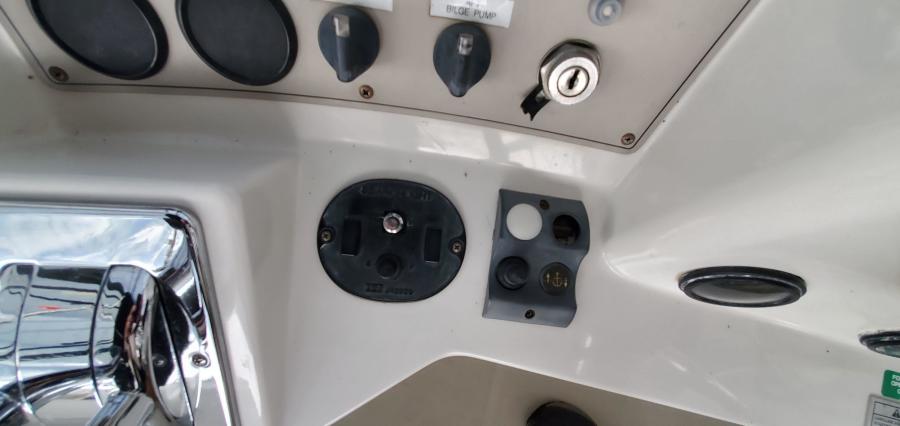 Carver 326 Aft Cabin Bridge