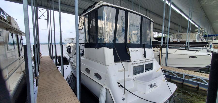 Carver 326 Aft Cabin Aft Deck