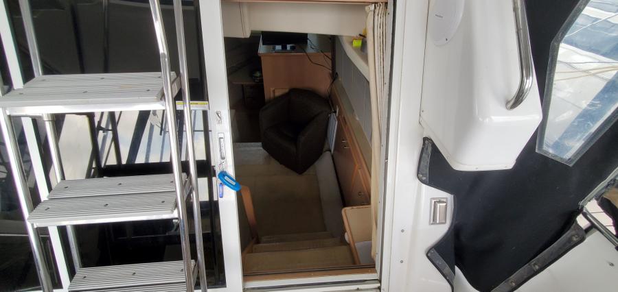 Carver 326 Aft Cabin Aft Deck