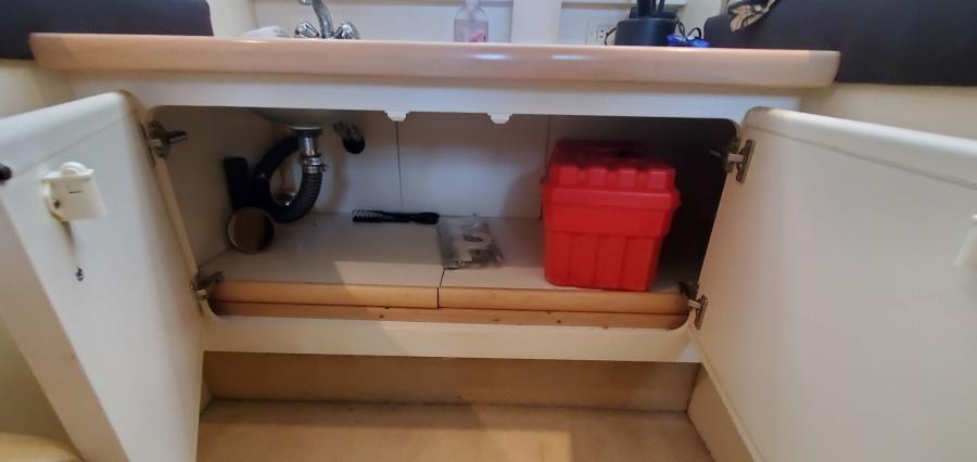 Carver 326 Aft Cabin Stateroom