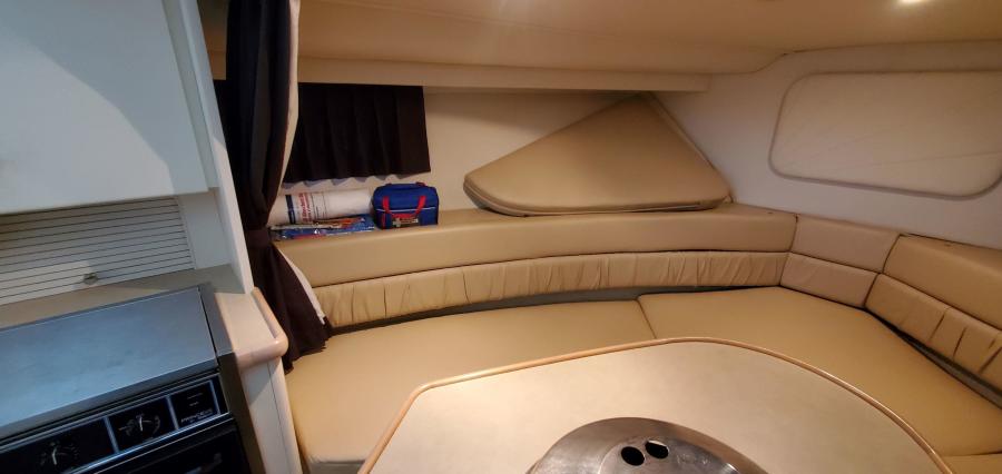 Carver 326 Aft Cabin V-Berth