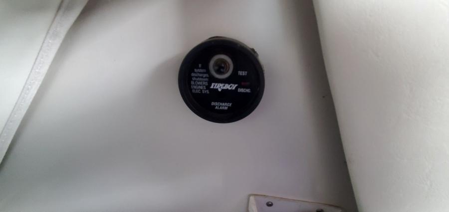 Carver 326 Aft Cabin Bridge