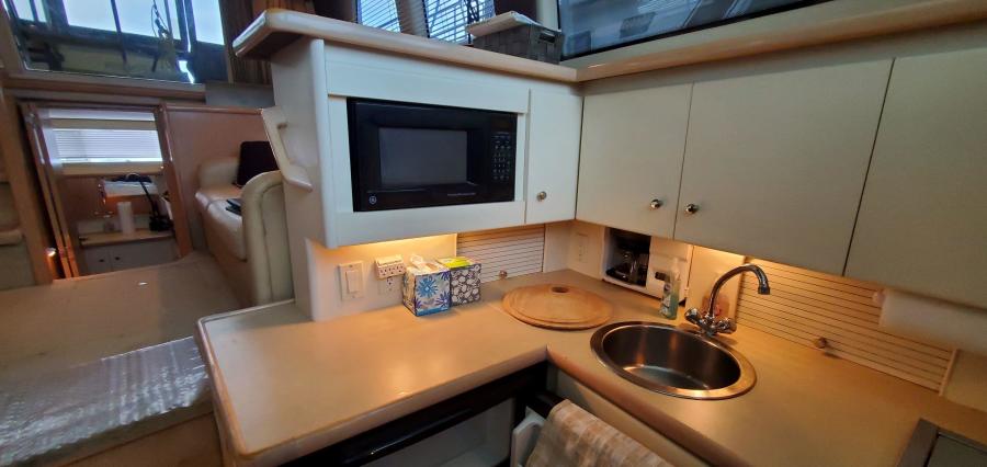 Carver 326 Aft Cabin Galley