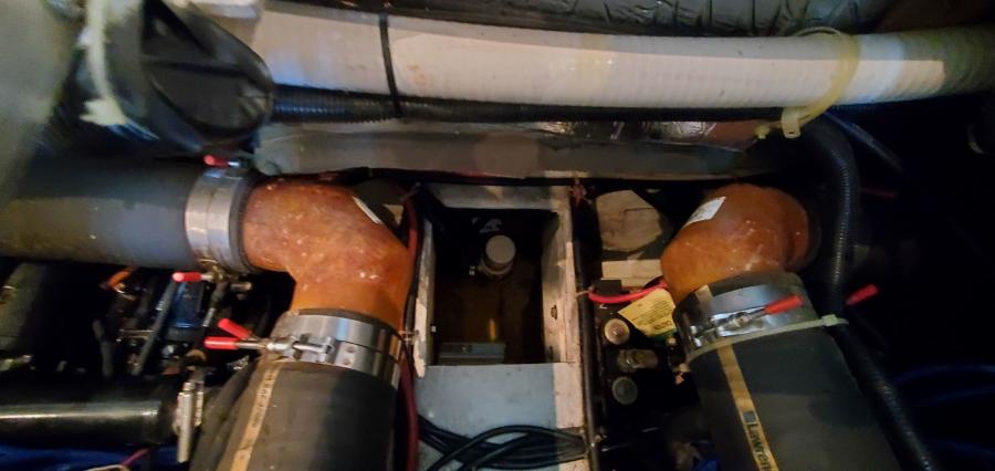 Carver 326 Aft Cabin Engine Room