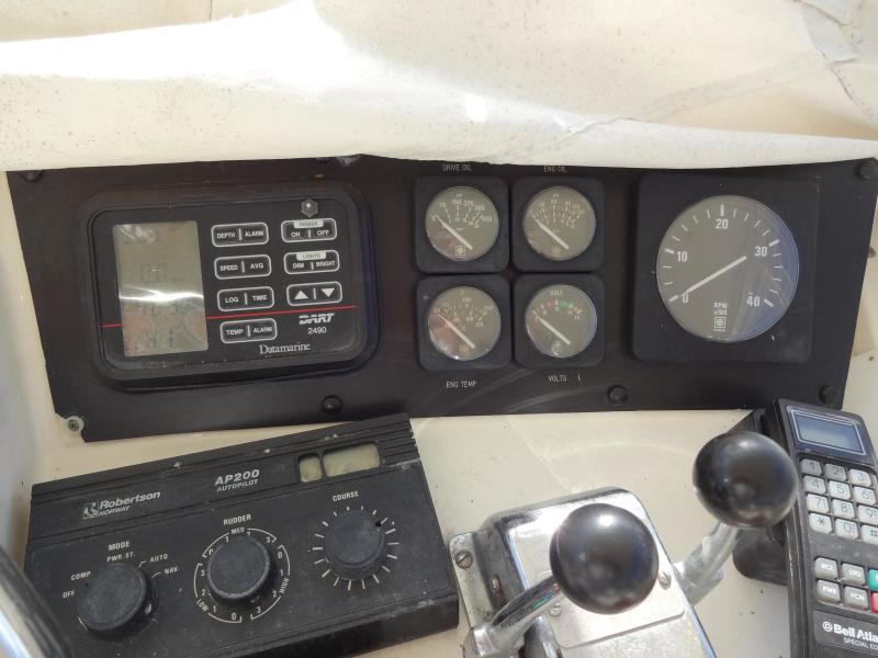 1990 Hatteras Double Cabin