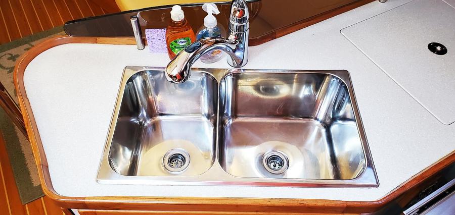 2015 Catalina 385