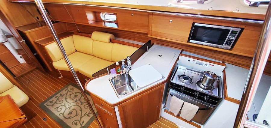 2015 Catalina 385