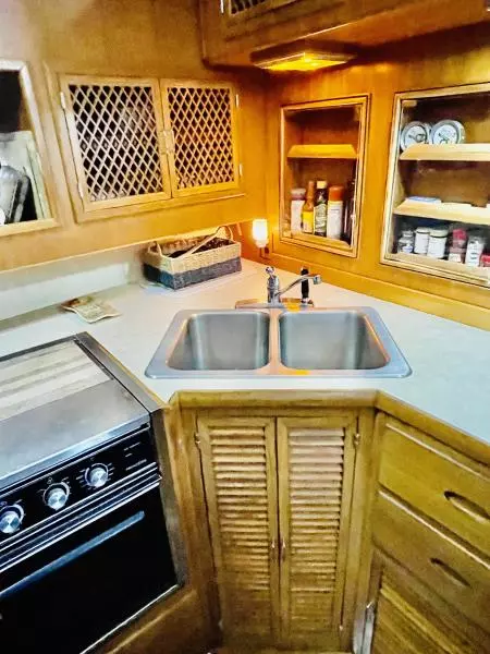1990 Tradewinds 47MY