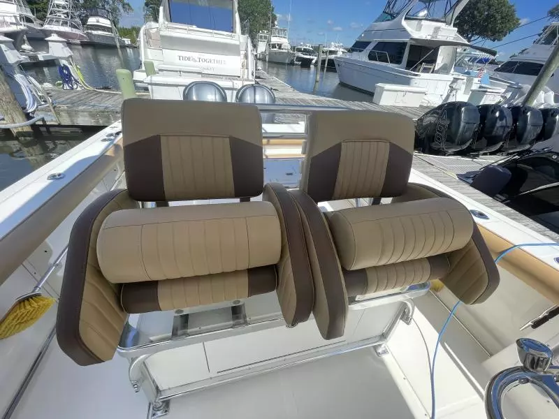 2006 Edgewater 318 CC