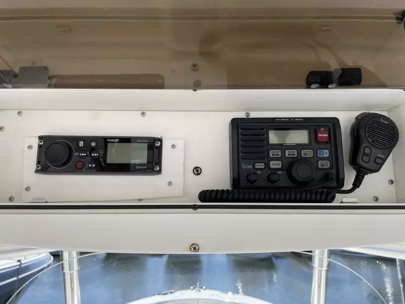 2006 Edgewater 318 CC