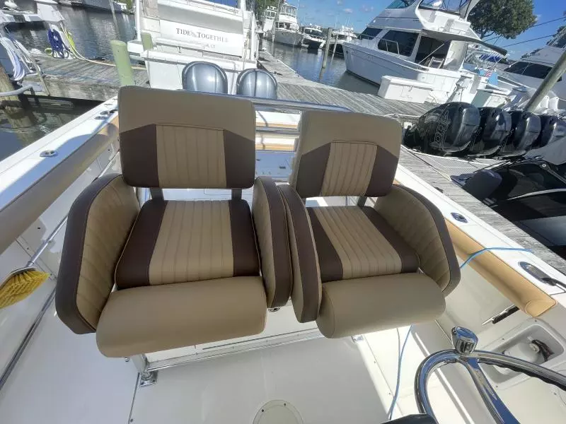 2006 Edgewater 318 CC