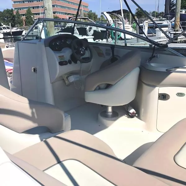 2003 Sea Ray 220 Sundeck