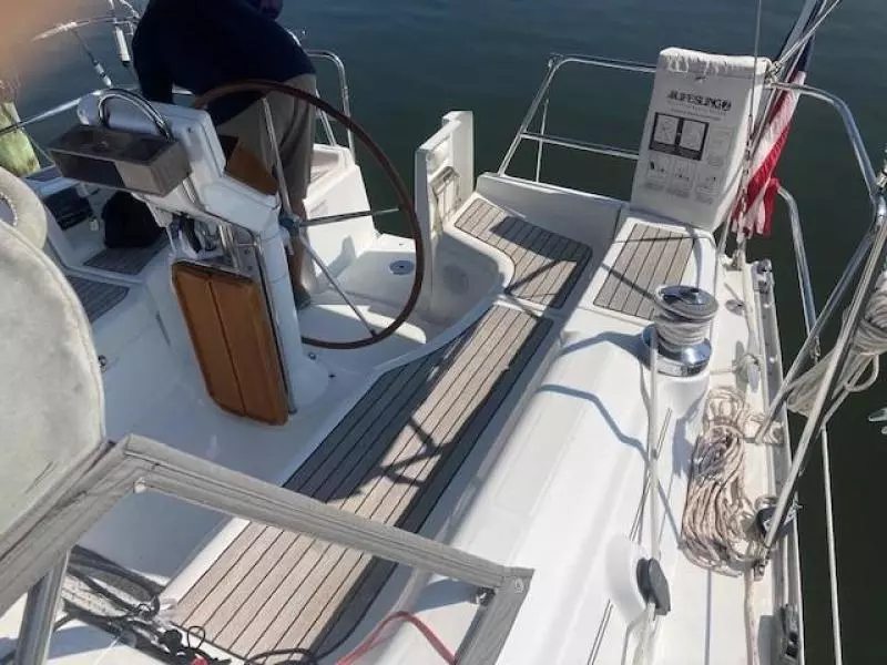 2007 Beneteau 373