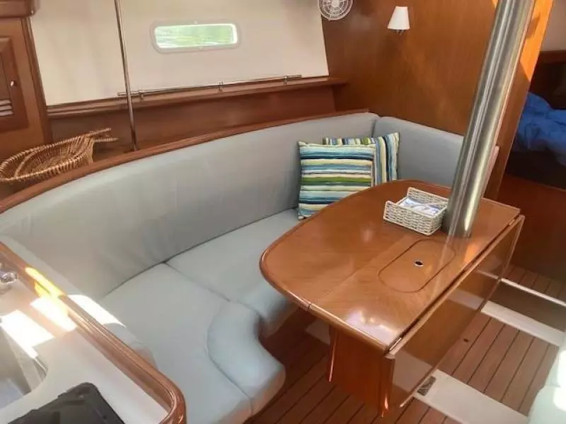 2007 Beneteau 373