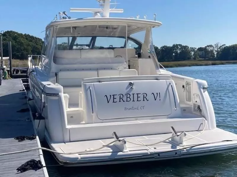 2000 Tiara Yachts 5200 Express
