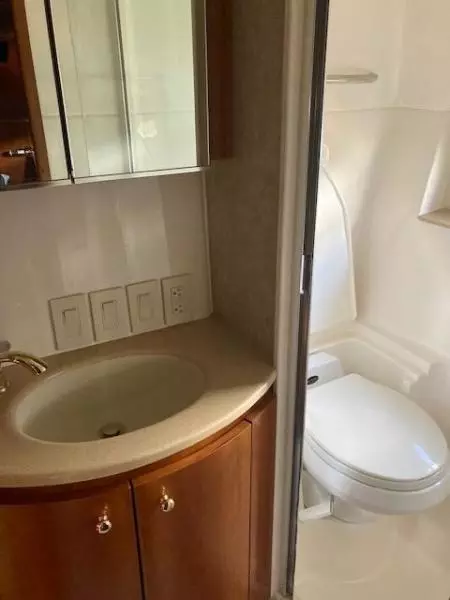 2000 Tiara Yachts 5200 Express