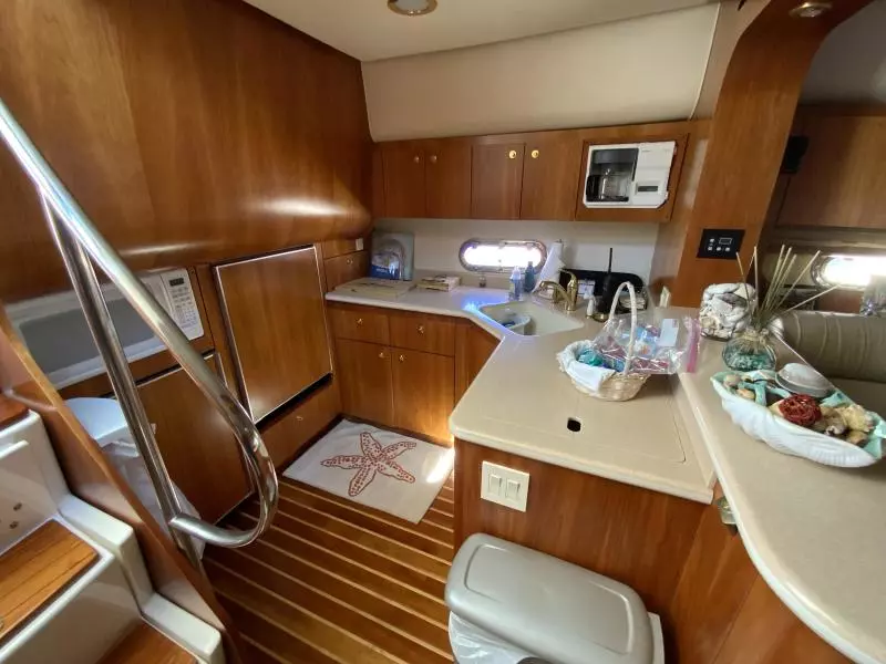 2000 Tiara Yachts 5200 Express