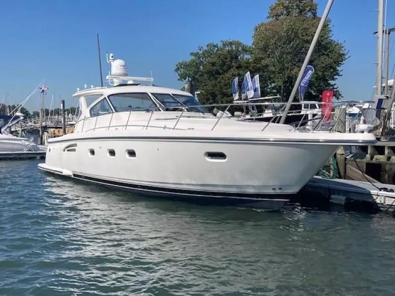 2000 Tiara Yachts 5200 Express
