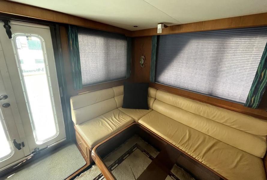 2000 Ocean Alexander Classico Sedan
