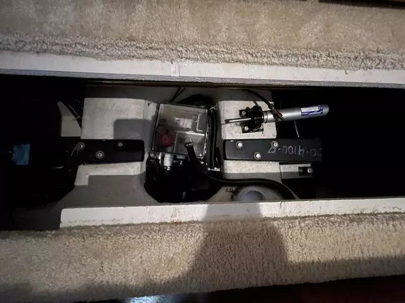 2001 Carver 396 Motor Yacht