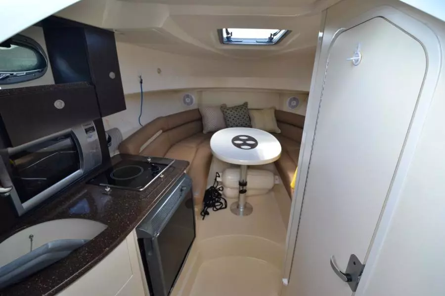 2006 Boston Whaler 285 Conquest