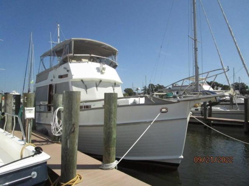 49' Grand Banks starboard forward profile