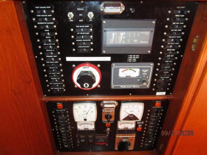 49' Grand Banks electrical panel