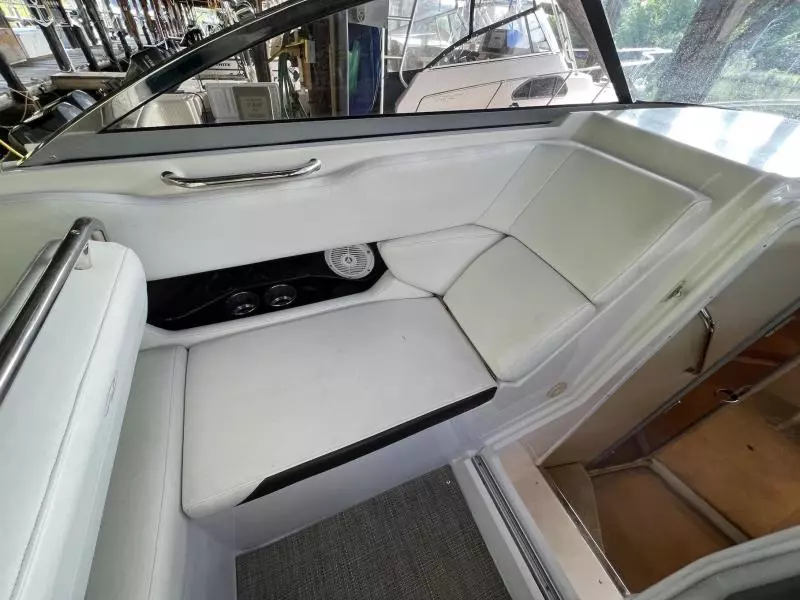 2007 Regal 2565 Window Express