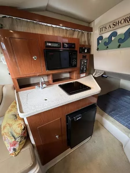2007 Regal 2565 Window Express